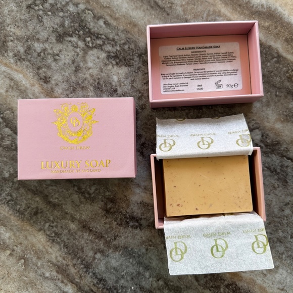 NIB- Set of 2- Owen Drew Handmade Soap- Rose De Mai- 100% Shea Butter- England - Picture 2 of 3